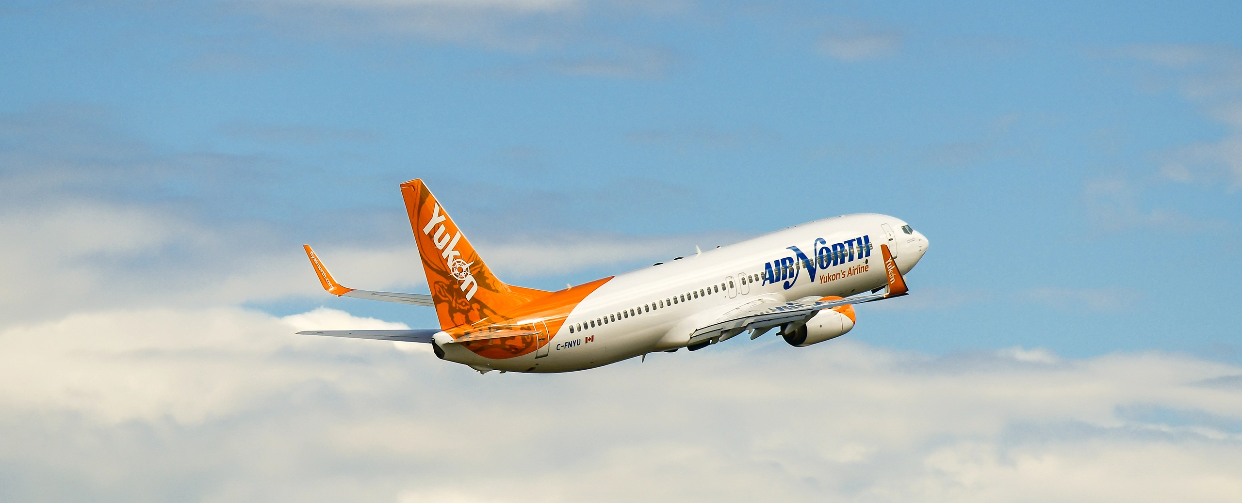 737-800 flying the sky, near mount sima